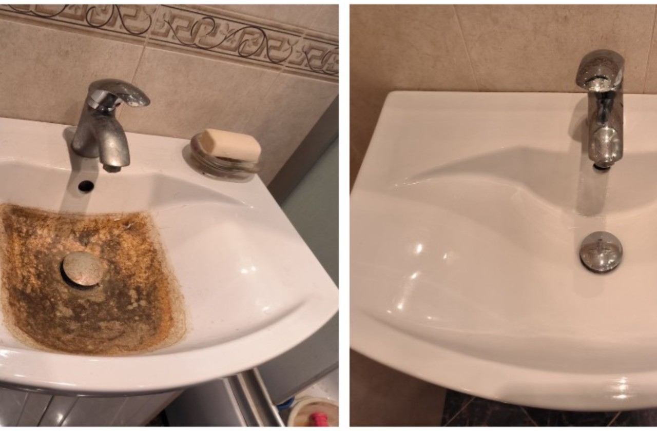 Сравнение ванной комнаты до и после уборки Cleaning Raccoon — удалён известковый налёт и загрязнения